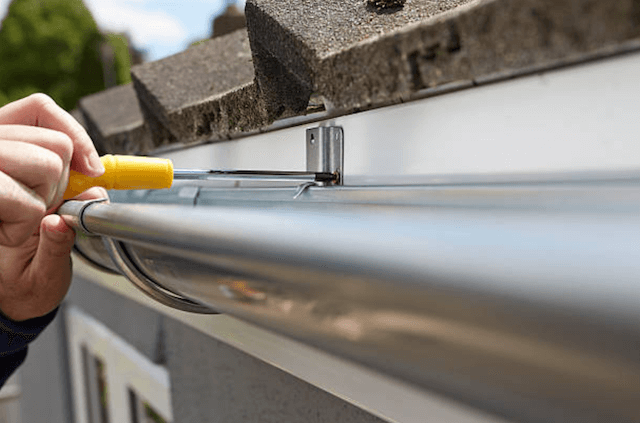 gutter repair pine bluff